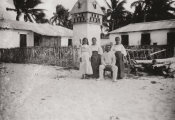 Georg Fritz, No. 180 Family Photo Next To The Beach